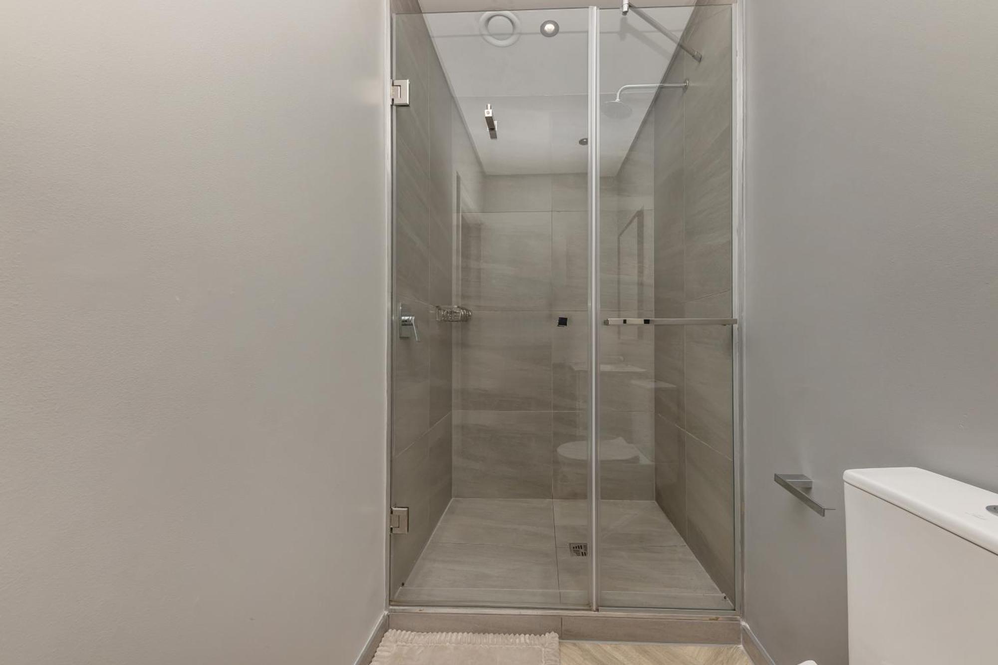 One Thibault Studio Hotel And Apartments เคปทาวน์ ภายนอก รูปภาพ